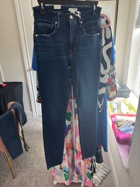 NWT Good American Good Legs Sz 4/27